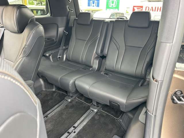 トヨタ アルファード　ハイブリッド ハイブリッド ２．５ Ｚ Ｅ－ＦＯＵＲ ４ＷＤ R6年 (東海) 99