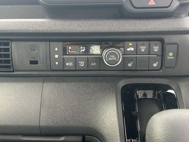 ホンダ Ｎ　ＢＯＸ カスタム ６６０ R8年 (東海) 99