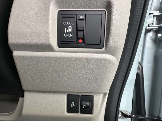 ホンダ Ｎ　ＢＯＸ ６６０ ファッションスタイル ２トーン R8年 (東海) 99