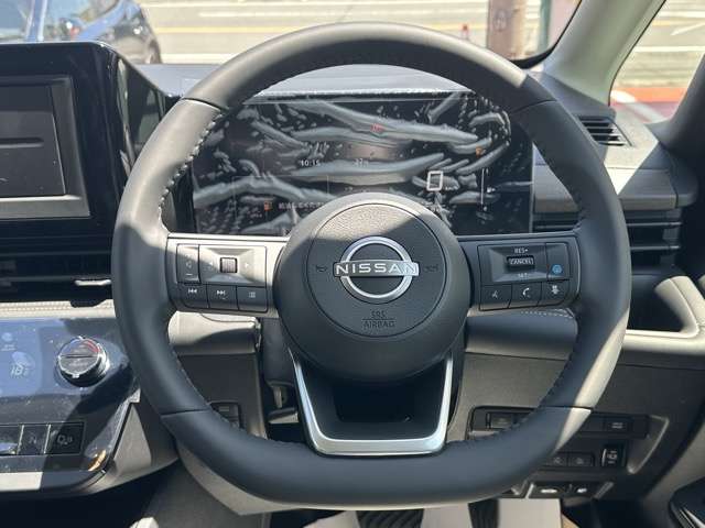 日産 セレナ １．４ Ｅ－ＰＯＷＥＲ ハイウェイスターＶ 日産オリジナルナビ取付パッケージ装着車 R8年 (東海) 99