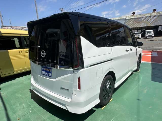 日産 セレナ １．４ Ｅ－ＰＯＷＥＲ ハイウェイスターＶ 日産オリジナルナビ取付パッケージ装着車 R8年 (東海) 99