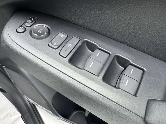 ホンダ ヴェゼル １．５ Ｅ：ＨＥＶ ＲＳ R8年 (東海) 99