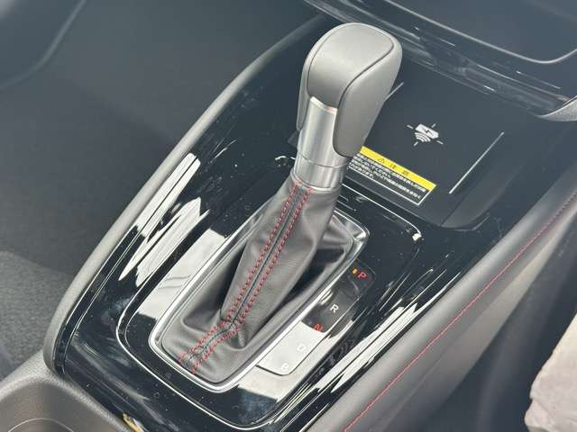 ホンダ ヴェゼル １．５ Ｅ：ＨＥＶ ＲＳ R8年 (東海) 99