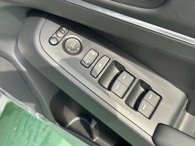 ホンダ ヴェゼル １．５ Ｅ：ＨＥＶ Ｚ R8年 (東海) 99