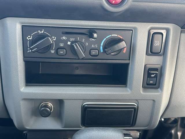 三菱 ミニキャブミーブ ＣＤ １６．０ＫＷＨ ２シーター ハイルーフ R5年 (東海) 99