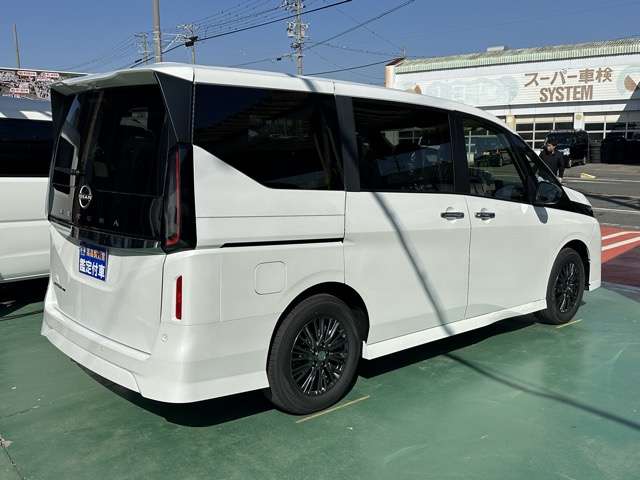 日産 セレナ ２．０ ＡＵＴＥＣＨ ライン 日産オリジナルナビ取付パッケージ装着車 R8年 (東海) 99