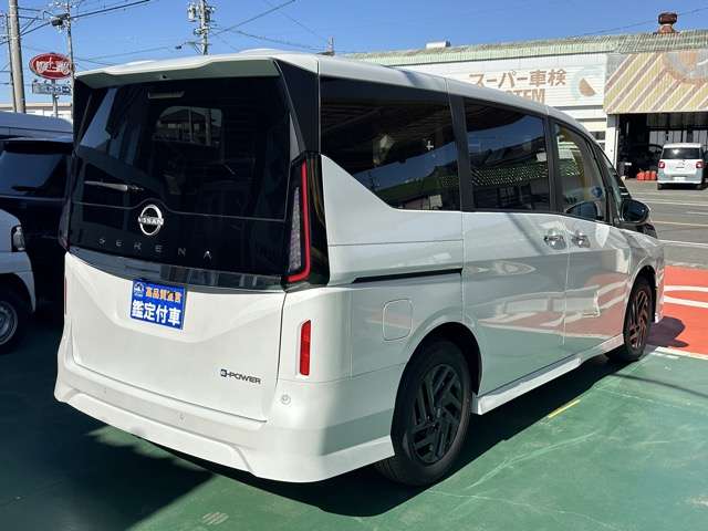日産 セレナ １．４ Ｅ－ＰＯＷＥＲ ハイウェイスターＶ 日産オリジナルナビ取付パッケージ装着車 R8年 (東海) 99