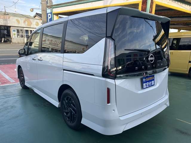 日産 セレナ ２．０ ハイウェイスターＶ ＮＩＳＳＡＮＣＯＮＮＥＣＴインフォテインメントシステム装着車 R8年 (東海) 99