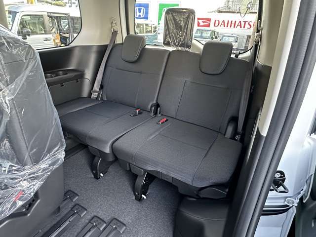 日産 セレナ ２．０ ハイウェイスターＶ ＮＩＳＳＡＮＣＯＮＮＥＣＴインフォテインメントシステム装着車 R8年 (東海) 99