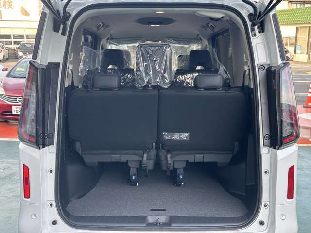 日産 セレナ ２．０ ハイウェイスターＶ ＮＩＳＳＡＮＣＯＮＮＥＣＴインフォテインメントシステム装着車 R8年 (東海) 99