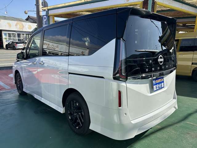 日産 セレナ ２．０ ハイウェイスターＶ ＮＩＳＳＡＮＣＯＮＮＥＣＴインフォテインメントシステム装着車 R8年 (東海) 99