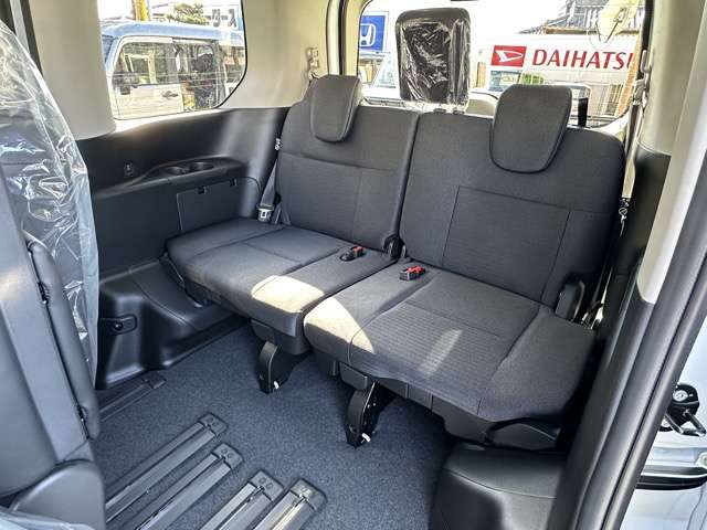 日産 セレナ ２．０ ハイウェイスターＶ ＮＩＳＳＡＮＣＯＮＮＥＣＴインフォテインメントシステム装着車 R8年 (東海) 99