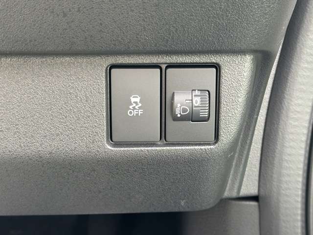 ホンダ Ｎ　ＢＯＸ カスタム ６６０ ターボ R8年 (東海) 99