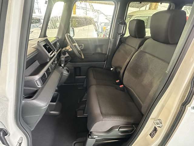 ホンダ Ｎ　ＢＯＸ カスタム ６６０ R8年 (東海) 99