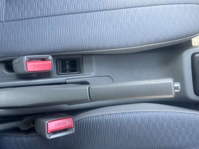 三菱 ミニキャブミーブ ＣＤ １６．０ＫＷＨ ４シーター ハイルーフ R4年 (東海) 99