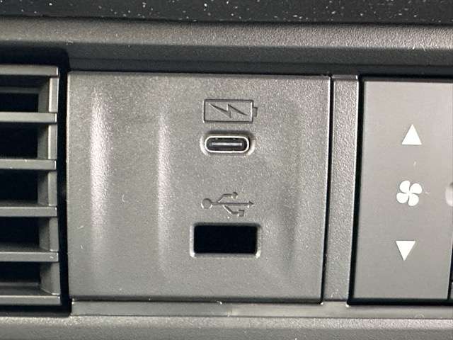 ホンダ Ｎ　ＢＯＸ カスタム ６６０ R8年 (東海) 99