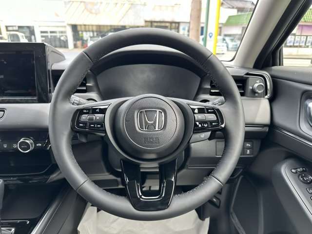 ホンダ ヴェゼル １．５ Ｅ：ＨＥＶ Ｚ R8年 (東海) 99