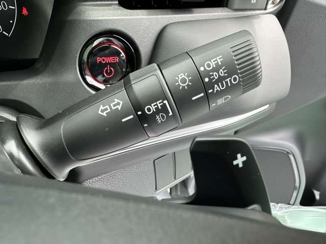 ホンダ ヴェゼル １．５ Ｅ：ＨＥＶ Ｚ R8年 (東海) 99