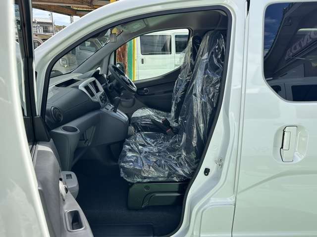 日産 ＮＶ２００バネット １．６ １６Ｘ－３Ｒ R8年 (東海) 99