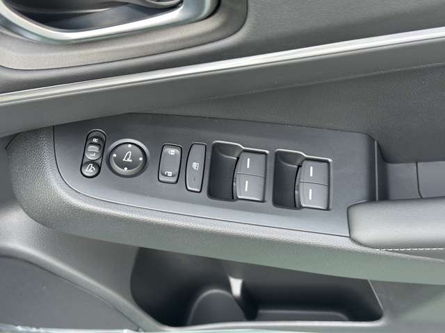 ホンダ ヴェゼル １．５ Ｅ：ＨＥＶ Ｚ R8年 (東海) 99
