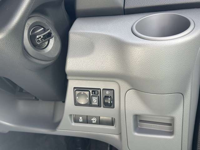 日産 ＮＶ２００バネット １．６ １６Ｘ－２Ｒ R8年 (東海) 99