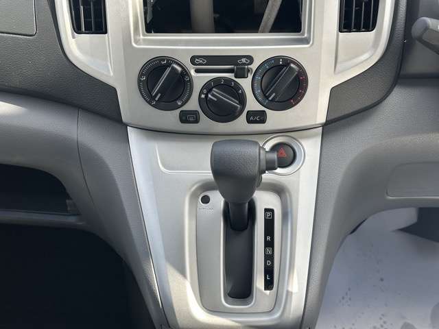 日産 ＮＶ２００バネット １．６ １６Ｘ－２Ｒ R8年 (東海) 99