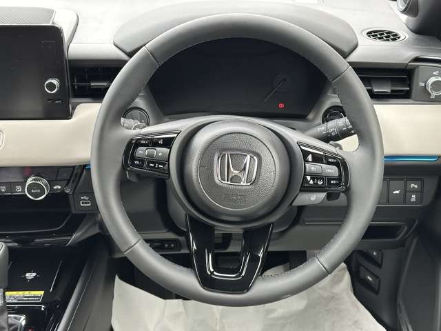 ホンダ ヴェゼル １．５ Ｅ：ＨＥＶ Ｚ プレイパッケージ R8年 (東海) 99