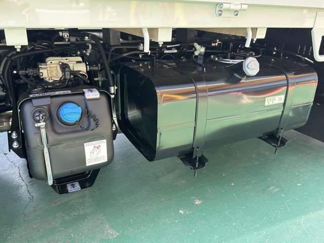 三菱フソウ キャンター ３．０ 全低床 ディーゼルターボ R8年 (東海) 99