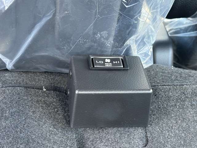 三菱フソウ キャンター ３．０ ダブルキャブ 全低床 ディーゼルターボ R8年 (東海) 99