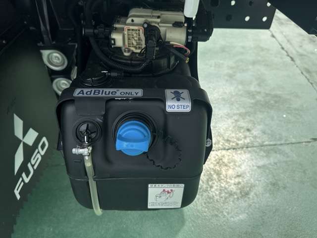 三菱フソウ キャンター ３．０ ダブルキャブ 全低床 ディーゼルターボ R6年 (東海) 99