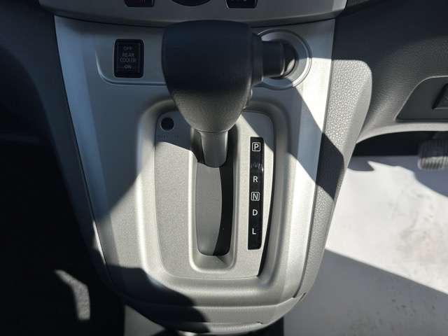 日産 ＮＶ２００バネット １．６ １６Ｘ－３Ｒ R8年 (東海) 99