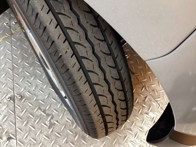 ダイハツ ハイゼットカーゴ ６６０ デラックス R8年 (近畿) 99