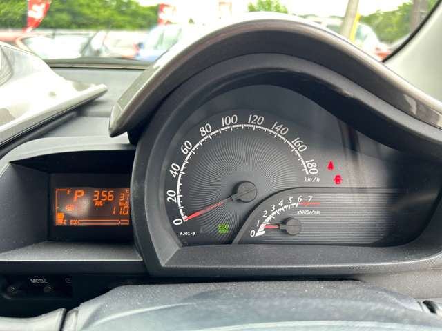 トヨタ ｉＱ １．３ １３０Ｇ レザーパッケージ H23年 (九州・沖縄) 99