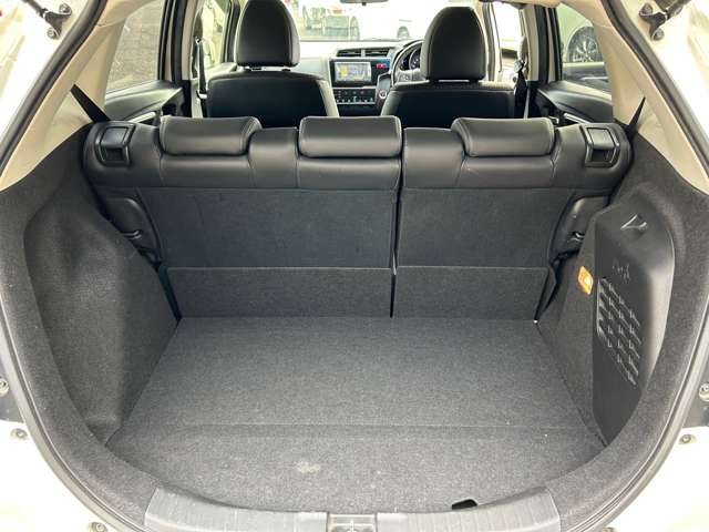 ホンダ フィット　ハイブリッド １．５ ハイブリッド Ｌパッケージ H26年 (九州・沖縄) 99