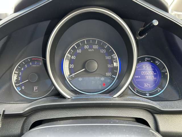 ホンダ フィット １．３ １３Ｇ Ｆパッケージ H26年 (九州・沖縄) 99
