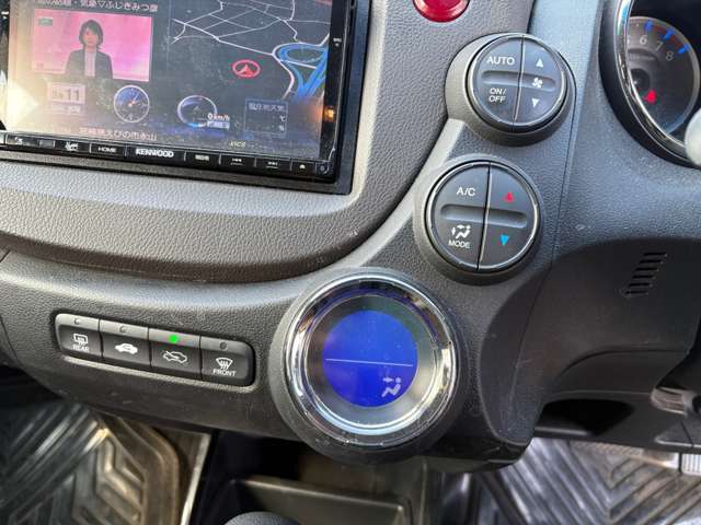 ホンダ フィット　シャトル　ハイブリッド １．３ スマートセレクション H24年 (九州・沖縄) 99
