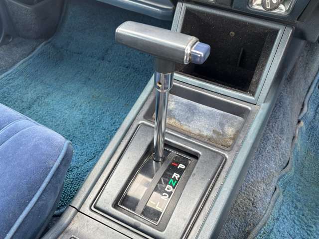 トヨタ クラウン スーパーサルーンエクストラ S58年 (九州・沖縄) 99