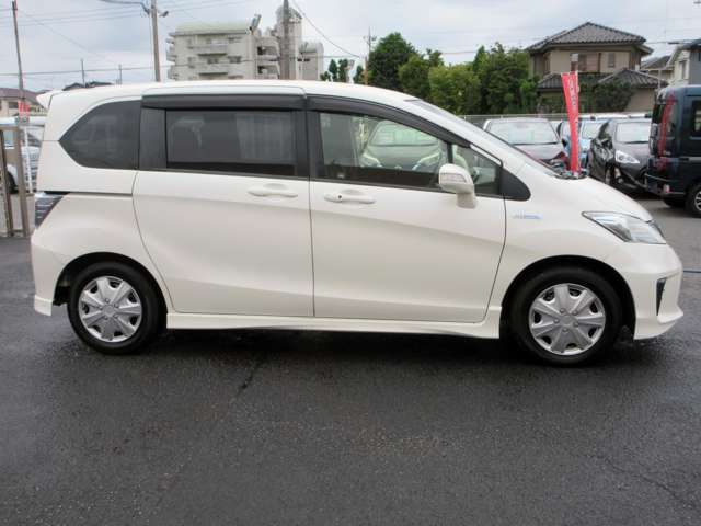 ホンダ フリード　ハイブリッド １．５ ジャストセレクション H24年 (関東) 99