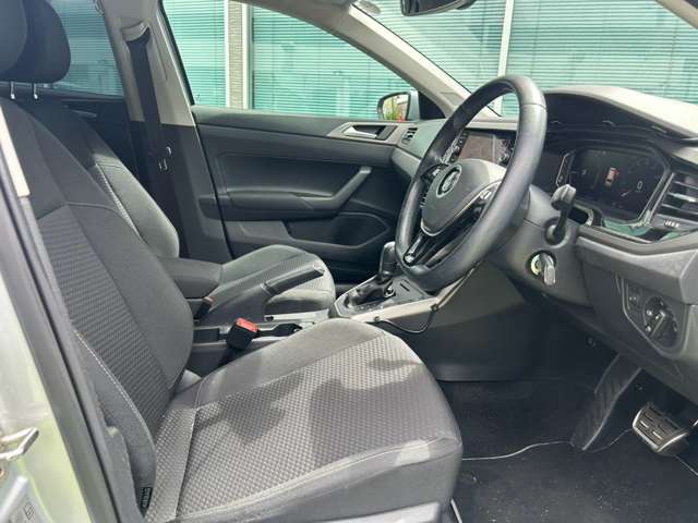 フォルクスワーゲン ポロ ＴＳＩ　コンフォートライン R1年 (近畿) 99