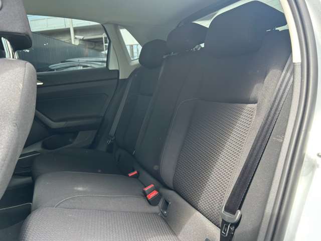 フォルクスワーゲン ポロ ＴＳＩ　コンフォートライン R1年 (近畿) 99
