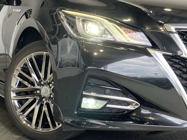 トヨタ クラウン　ハイブリッド ハイブリッド ２．５ Ｓ ＦＯＵＲ ４ＷＤ Ｊフロンティア H29年 (近畿) 99