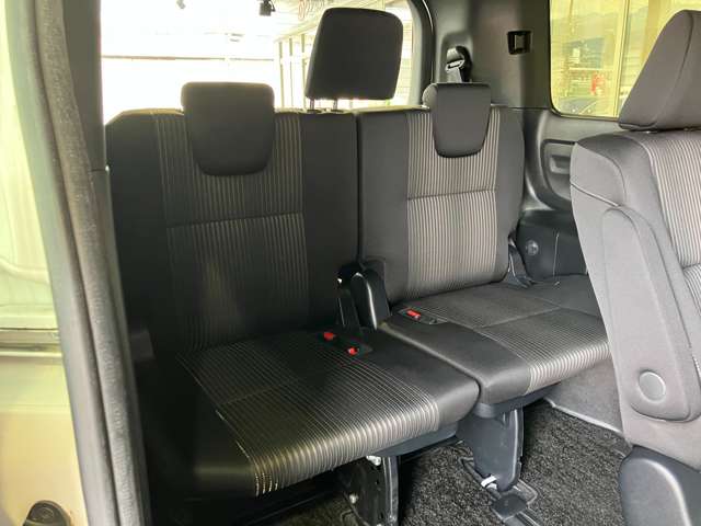 トヨタ ヴォクシー １．８ ハイブリッド ＺＳ 煌ＩＩ R2年 (近畿) 99