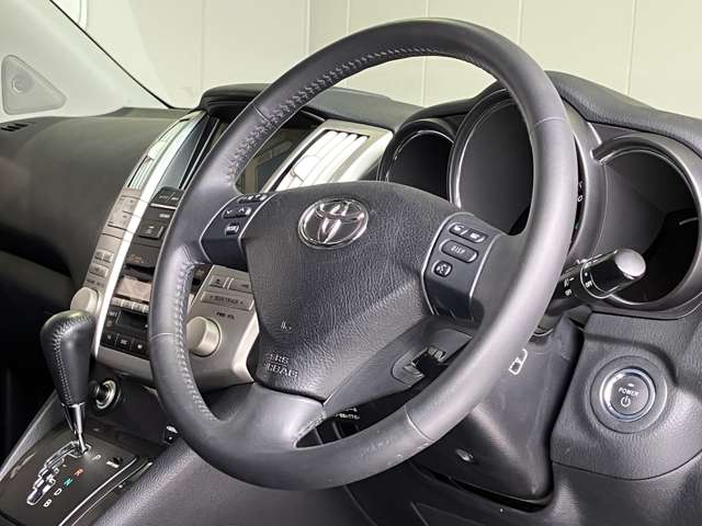 トヨタ ハリアー　ハイブリッド ３．３ Ｌパッケージ アルカンターラ プライムバージョン ４ＷＤ H22年 (近畿) 99