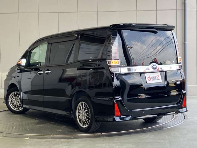 トヨタ ヴォクシー １．８ ハイブリッド ＺＳ 煌ＩＩＩ R3年 (近畿) 99