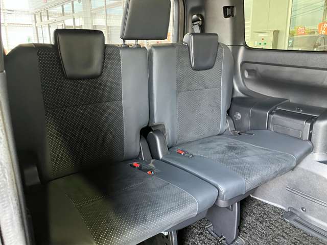 トヨタ ヴォクシー １．８ ハイブリッド ＺＳ 煌ＩＩＩ R3年 (近畿) 99
