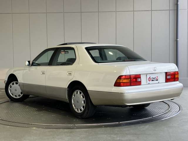 トヨタ セルシオ ４．０ Ａ仕様 H7年 (近畿) 99