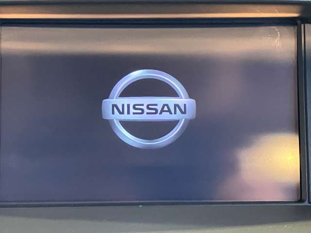 日産 シーマ　ハイブリッド ３．５ ＶＩＰ H29年 (近畿) 99