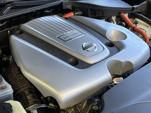 日産 シーマ　ハイブリッド ３．５ ＶＩＰ H29年 (近畿) 99