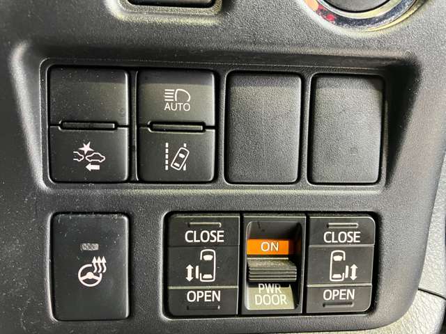 トヨタ エスクァイア ２．０ ＧＩ プレミアムパッケージ ブラックテーラード R2年 (近畿) 99