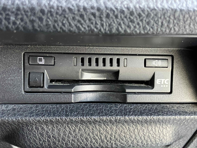 トヨタ ヴォクシー １．８ ハイブリッド ＺＳ 煌ＩＩＩ R3年 (近畿) 99